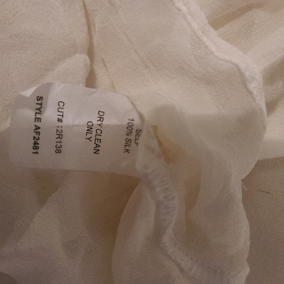 Silk top - Picture 4 of 4